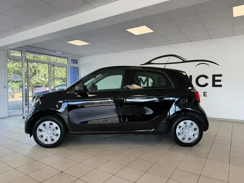 Gebraucht Smart ForFour Electric Drive 60 kW (82 PS) 2022 Schwarz Limousine
