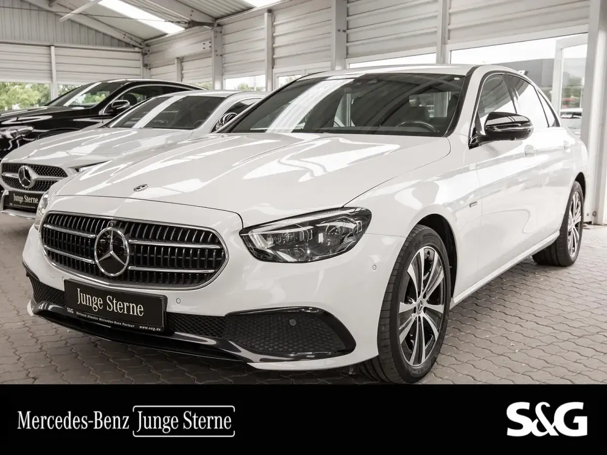 Gebraucht Mercedes E300 Avantgarde 194 PS (142 kW) 2021 Limousine