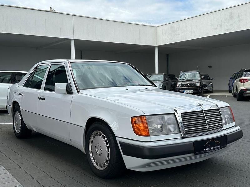 Gebraucht Mercedes E320 220 PS (161 kW) 1992 Weiß Limousine