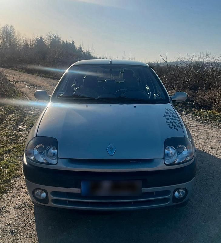 Gebraucht Renault Clio II 107 PS (78 kW) 2000 Grau Kleinwagen