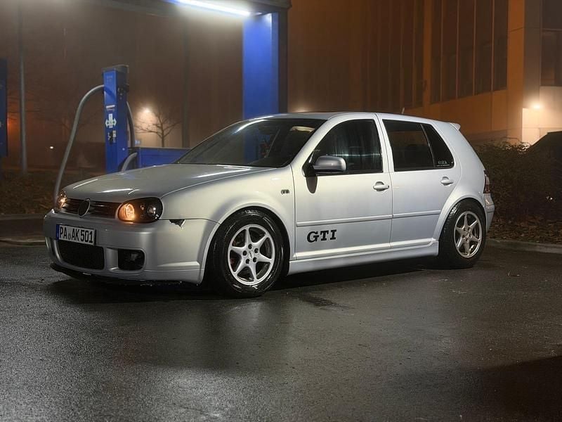 Silber Gebraucht 2000 VW Golf IV GTI Kleinwagen | 4.200 € (Fairer Preis) - Bild 1/4
