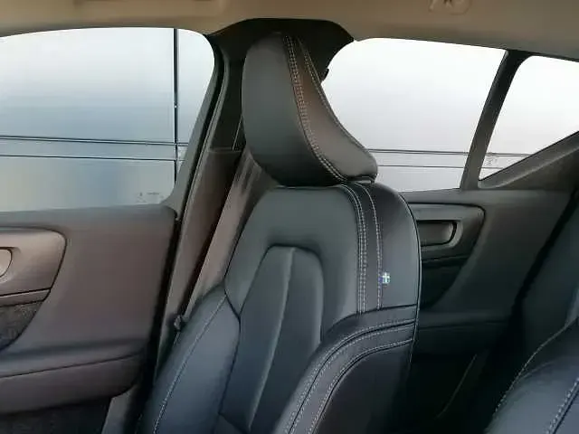 Gebraucht Volvo XC40 Plus 155 PS (114 kW) 2022 Grau SUV