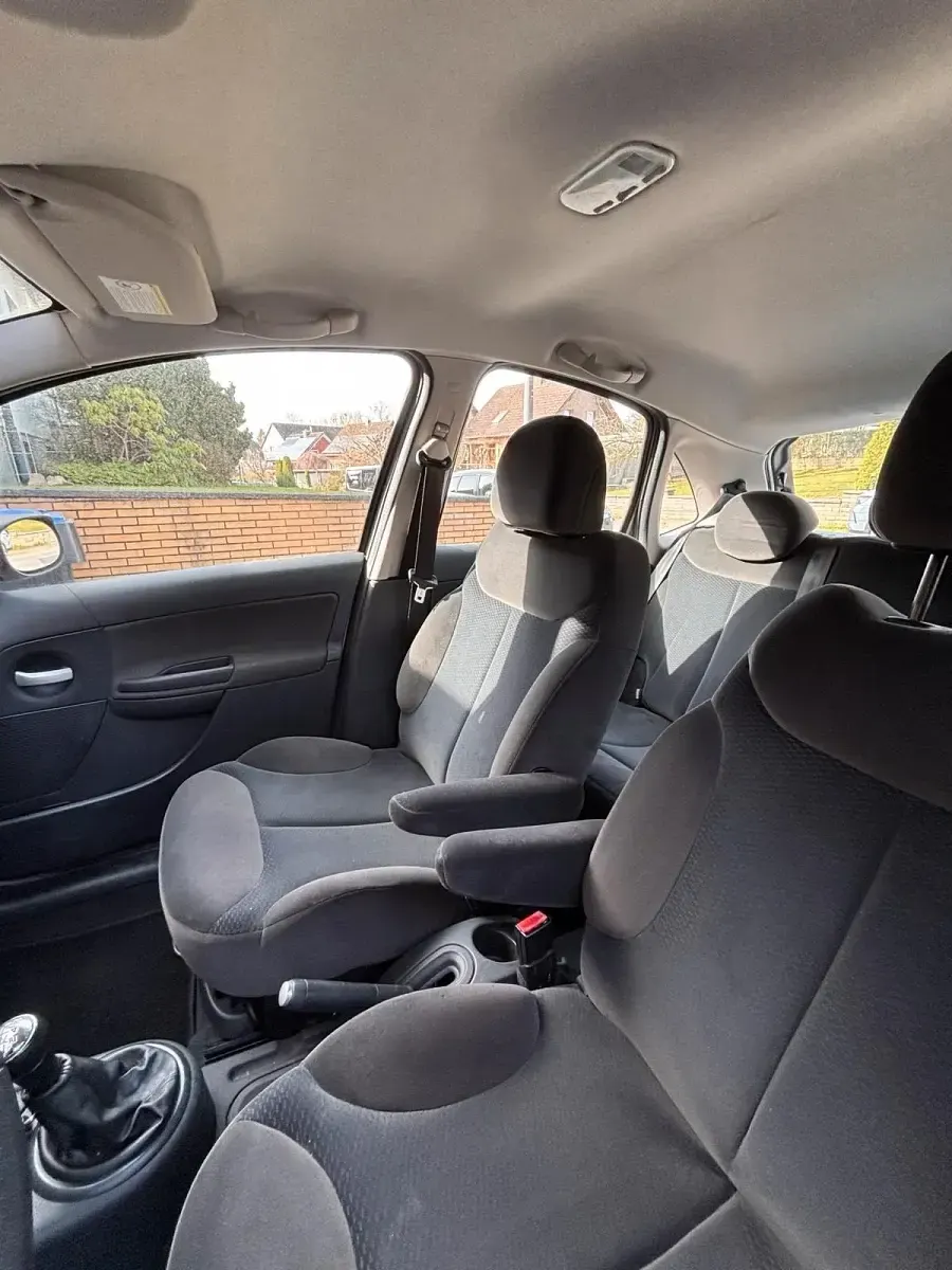 Gebraucht Citroën C3 60 PS (44 kW) 2009 Silber Kleinwagen