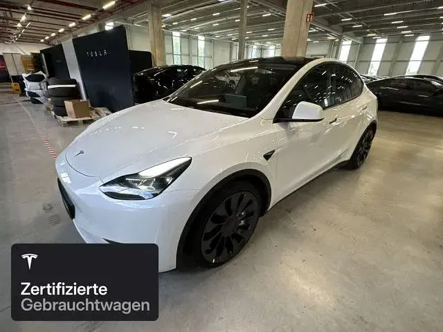 Gebraucht Tesla Model Y Performance 392 kW (533 PS) 2023 Pearl white multicoat SUV
