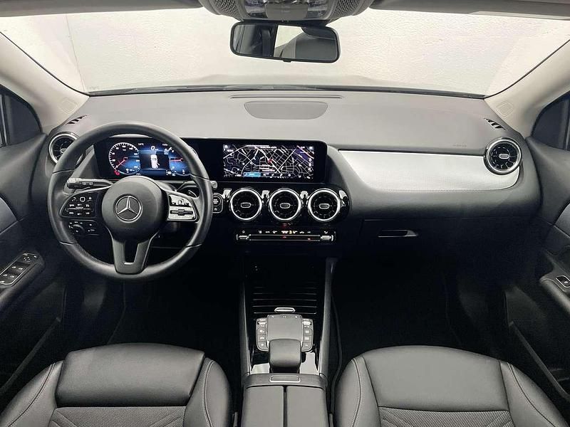 Gebraucht Mercedes GLA180 Style 373 PS (274 kW) 2024 Mountaingrau (metallic) SUV