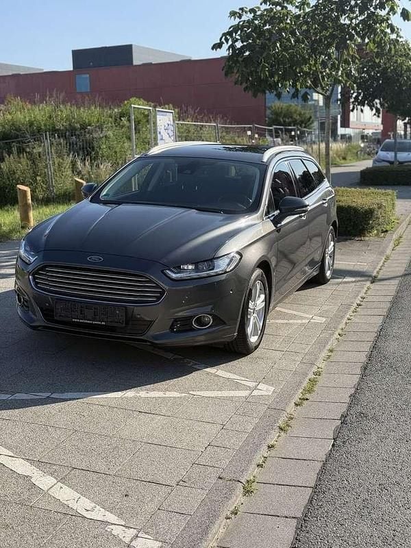 Grau Gebraucht 2018 Ford Mondeo Titanium Kombi | 8.500 € (Guter Preis) - Bild 1/4