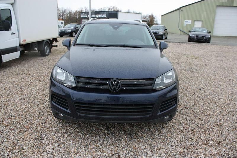 Gebraucht VW Touareg 204 PS (150 kW) 2011 Blau SUV