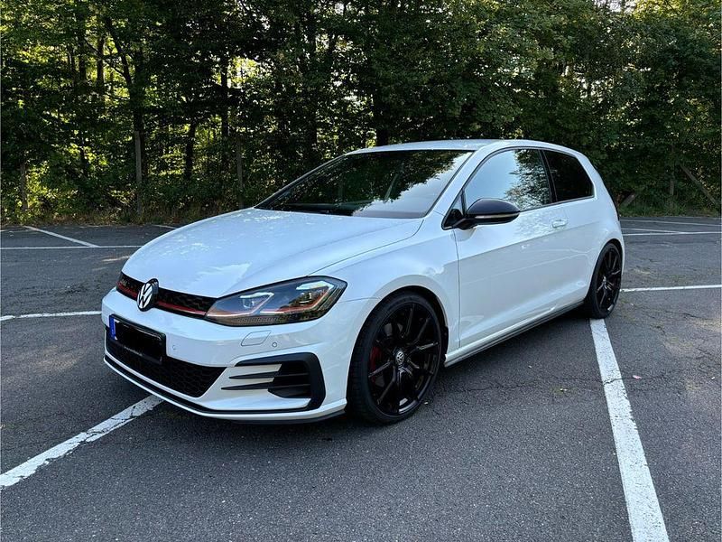 Weiß Gebraucht 2017 VW Golf VII GTI Limousine | 18.600 € (Guter Preis) - Bild 1/4