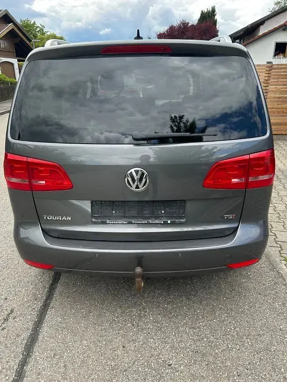 Gebraucht VW Touran Match 140 PS (102 kW) 2013 Grau Van / Kleinbus