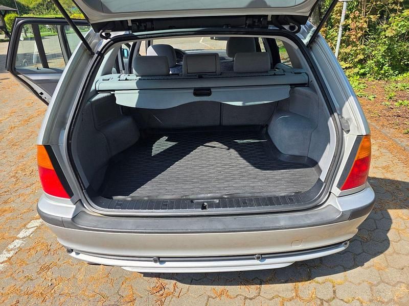 Usata BMW 328 193 CV (141 kW) 2000 Argento Station wagon