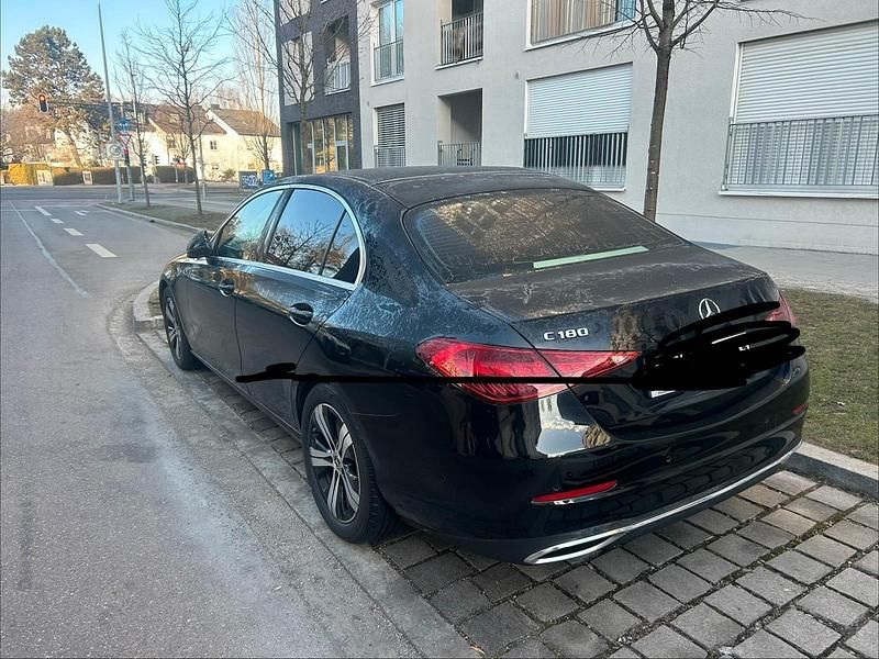 Gebraucht Mercedes C180 170 PS (125 kW) 2023 Andere farben Limousine