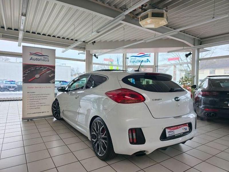 Gebraucht Kia ProCeed GT-Track 204 PS (150 kW) 2015 Weiß Kleinwagen