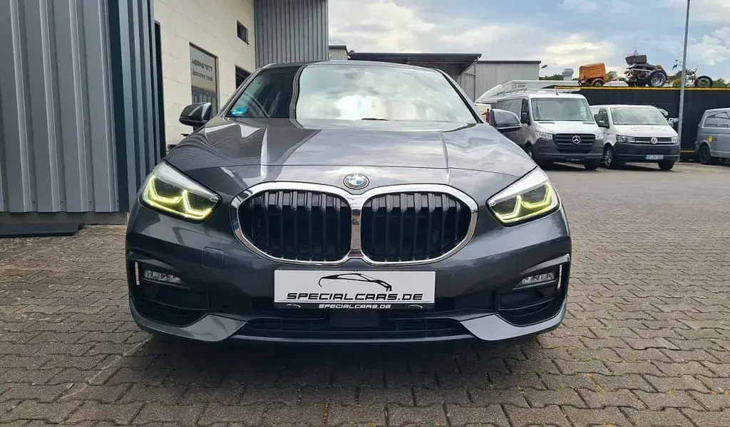 Gebraucht BMW 116 Sport Line 116 PS (85 kW) 2020 Mineralgrau Kleinwagen