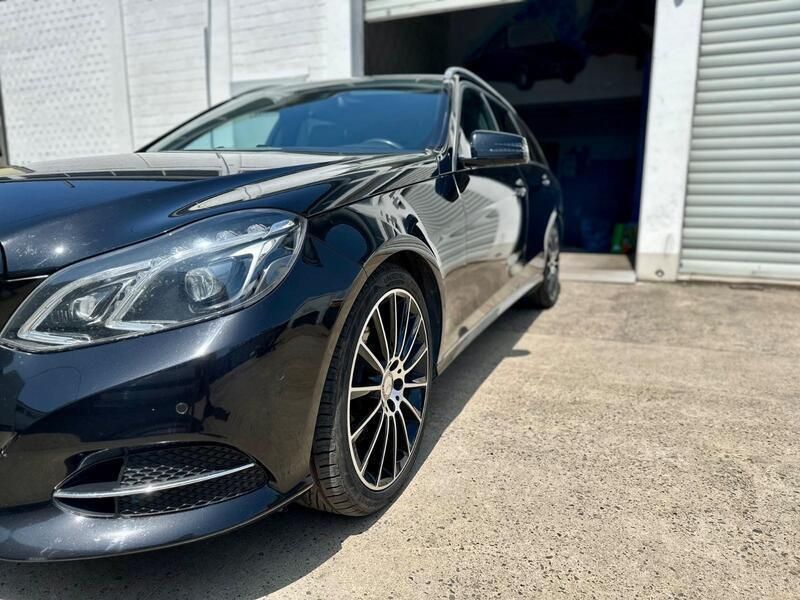 Schwarz Gebraucht 2014 Mercedes E350 Avantgarde Kombi | 12.399 € (Guter Preis) - Bild 1/4