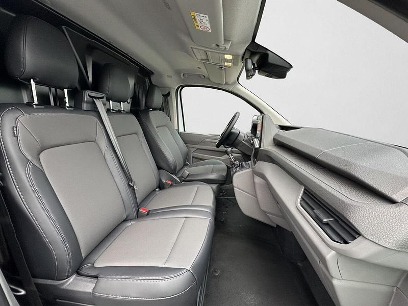 Gebraucht VW Transporter 150 PS (110 kW) 2025 Clear white Van