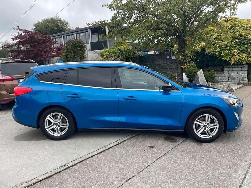 Gebraucht Ford Focus Cool & Connect 150 PS (110 kW) 2019 Blau Kombi