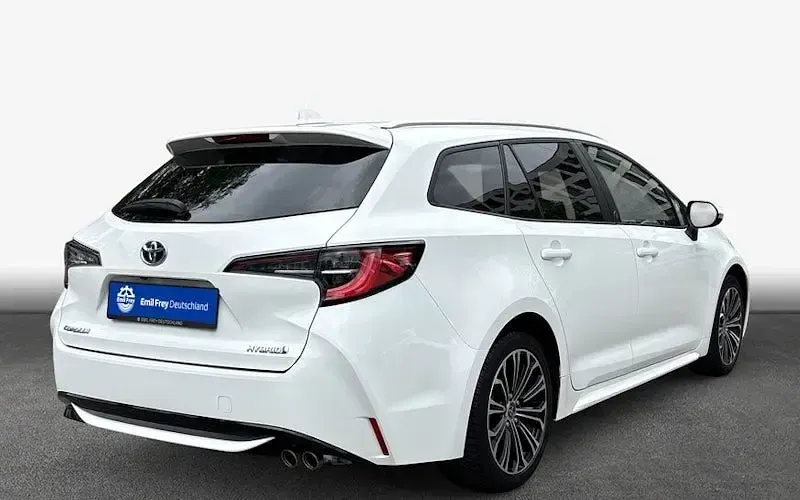Gebraucht Toyota Corolla Team 184 PS (135 kW) 2022 Weiß Kombi