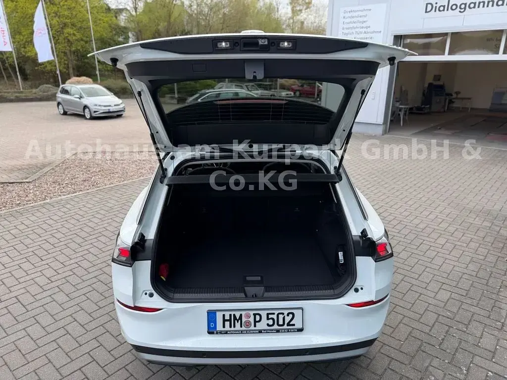 Neu VW T-Roc 116 PS (85 kW) 2026 Weiß SUV