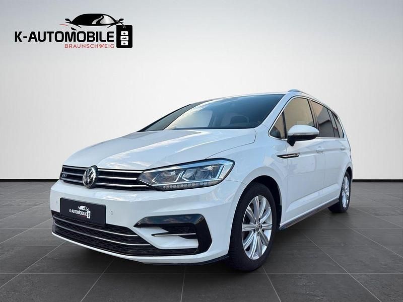 Weiß Gebraucht 2018 VW Touran Highline Van / Kleinbus | 16.999 € (Guter Preis) - Bild 1/4