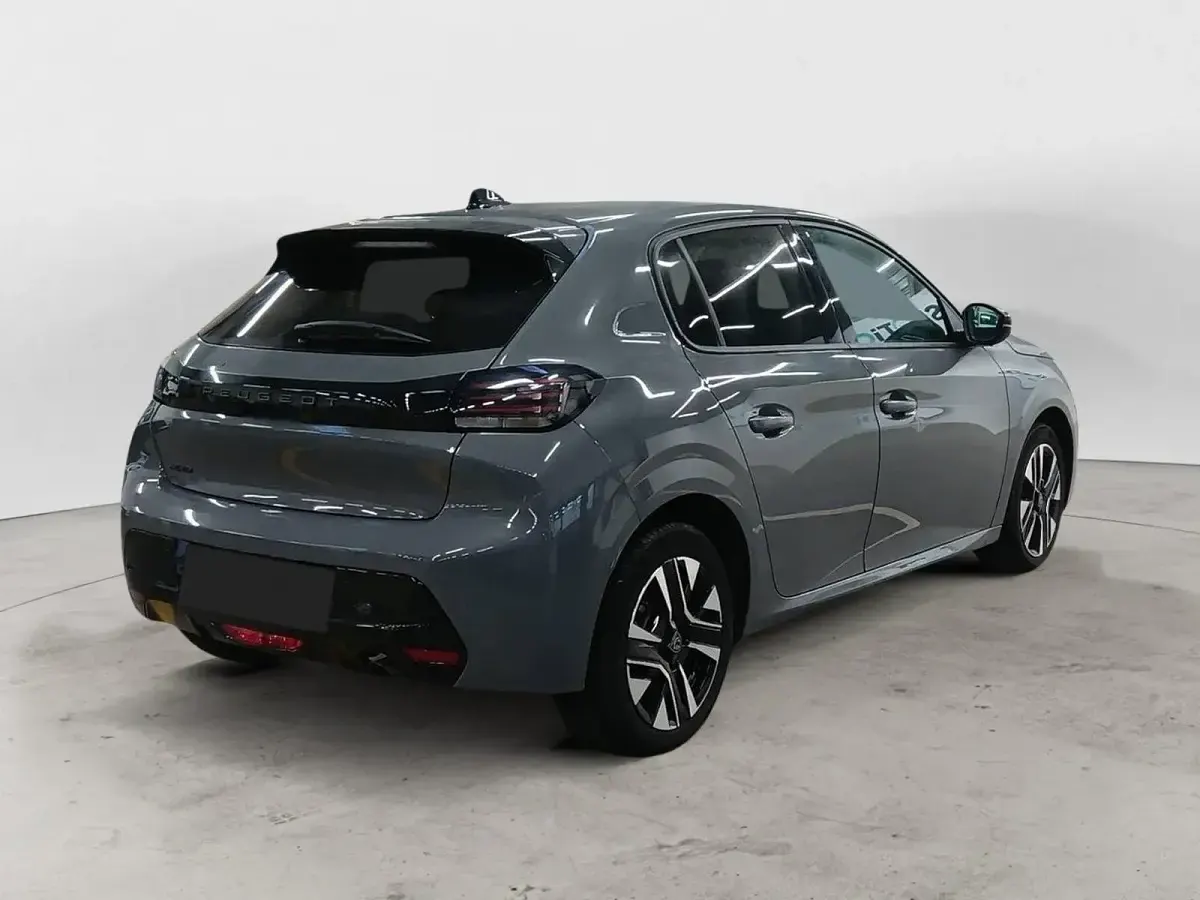 Gebraucht Peugeot 208 Allure 101 PS (74 kW) 2025 Gris selenium Kleinwagen