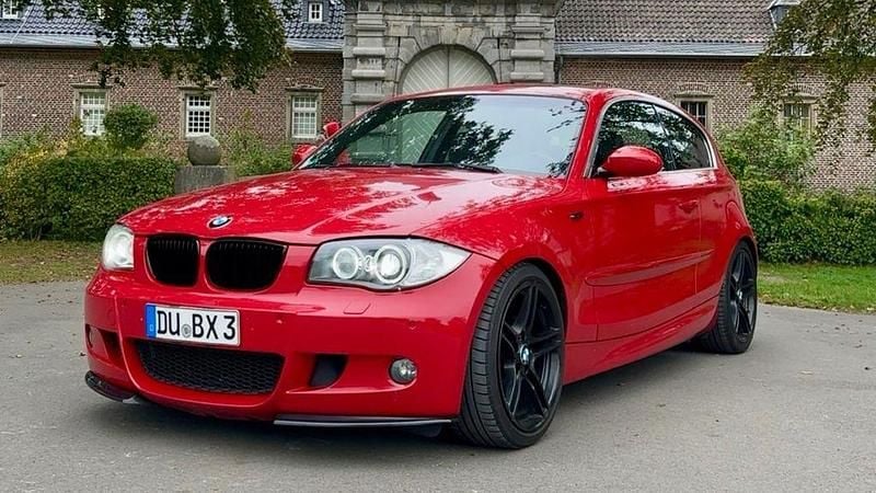 Rot Gebraucht 2007 BMW 130 M Sport Kleinwagen | 9.999 € (Guter Preis) - Bild 1/4