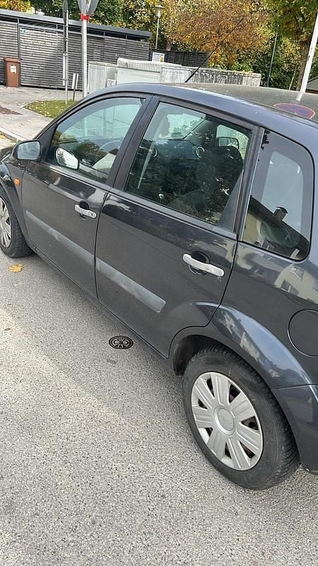 Gebraucht Ford Fiesta 75 PS (55 kW) 2006 Kleinwagen