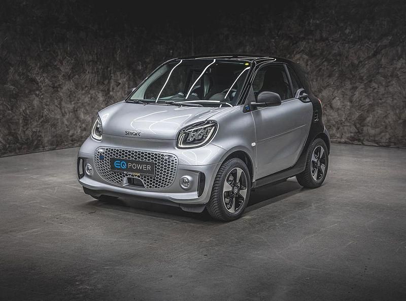 Silber Gebraucht 2023 Smart ForTwo Electric Drive Passion Exclusive Coupé | 17.222 € (Etwas zu teuer) - Bild 1/4