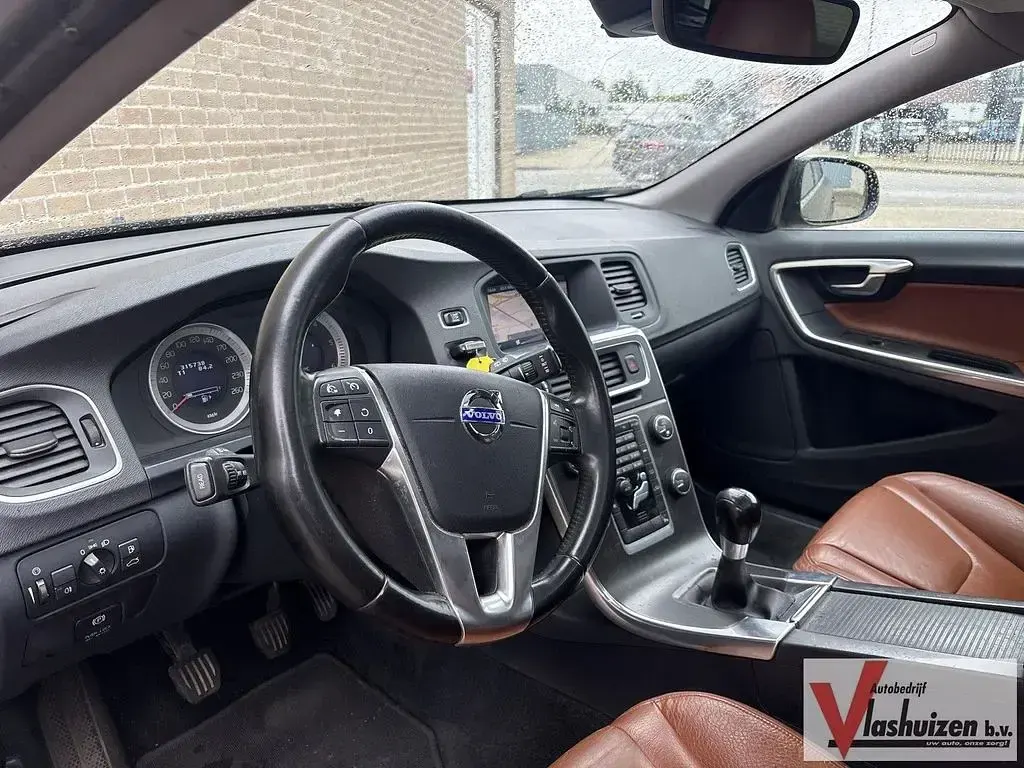 Gebraucht Volvo V60 Kinetic 163 PS (119 kW) 2011 Kombi