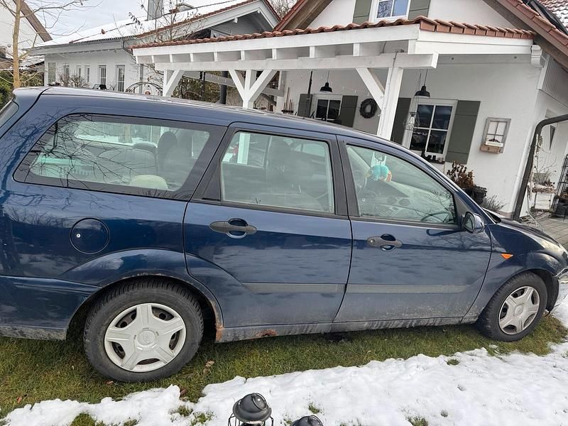 Gebraucht Ford Focus 90 PS (66 kW) 2003 Blau Kombi