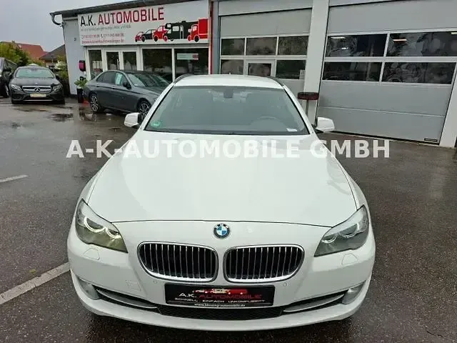 Gebraucht BMW 520 Performance 184 PS (135 kW) 2013 Weiß Kombi