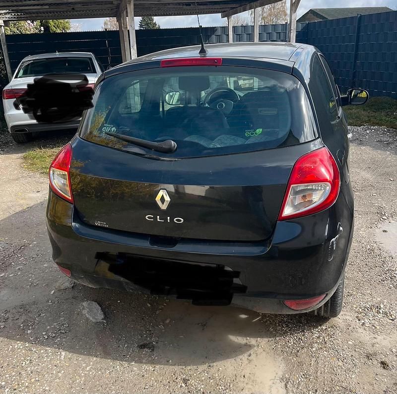 Gebraucht Renault Clio II Dynamique 75 PS (55 kW) 2009 Schwarz Kleinwagen