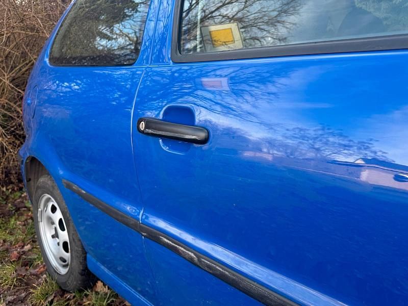 Gebraucht VW Polo 50 PS (36 kW) 2000 Blau Kleinwagen
