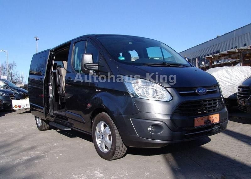 Gebraucht Ford Tourneo Titanium 170 PS (125 kW) 2018 Magnetic Van / Kleinbus