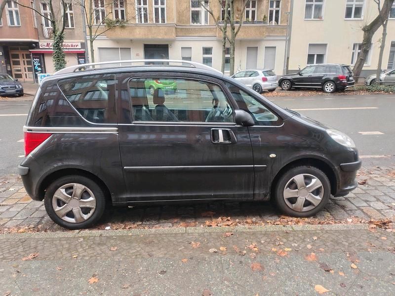 Gebraucht Peugeot 1007 75 PS (55 kW) 2005 Schwarz Van / Kleinbus