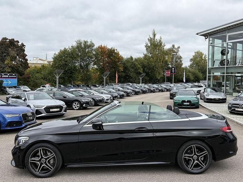 Gebraucht Mercedes C300 AMG 258 PS (189 kW) 2022 Schwarz Cabrio