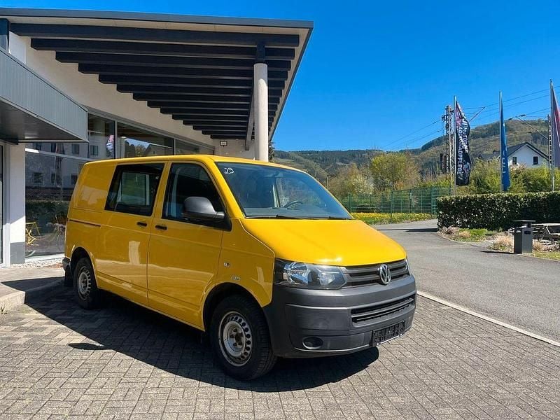 Second-hand VW Transporter 84 CP (61 kW) 2013 Galben Van