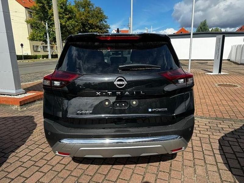 Neu Nissan X-Trail 157 PS (115 kW) 2025 Schwarz SUV