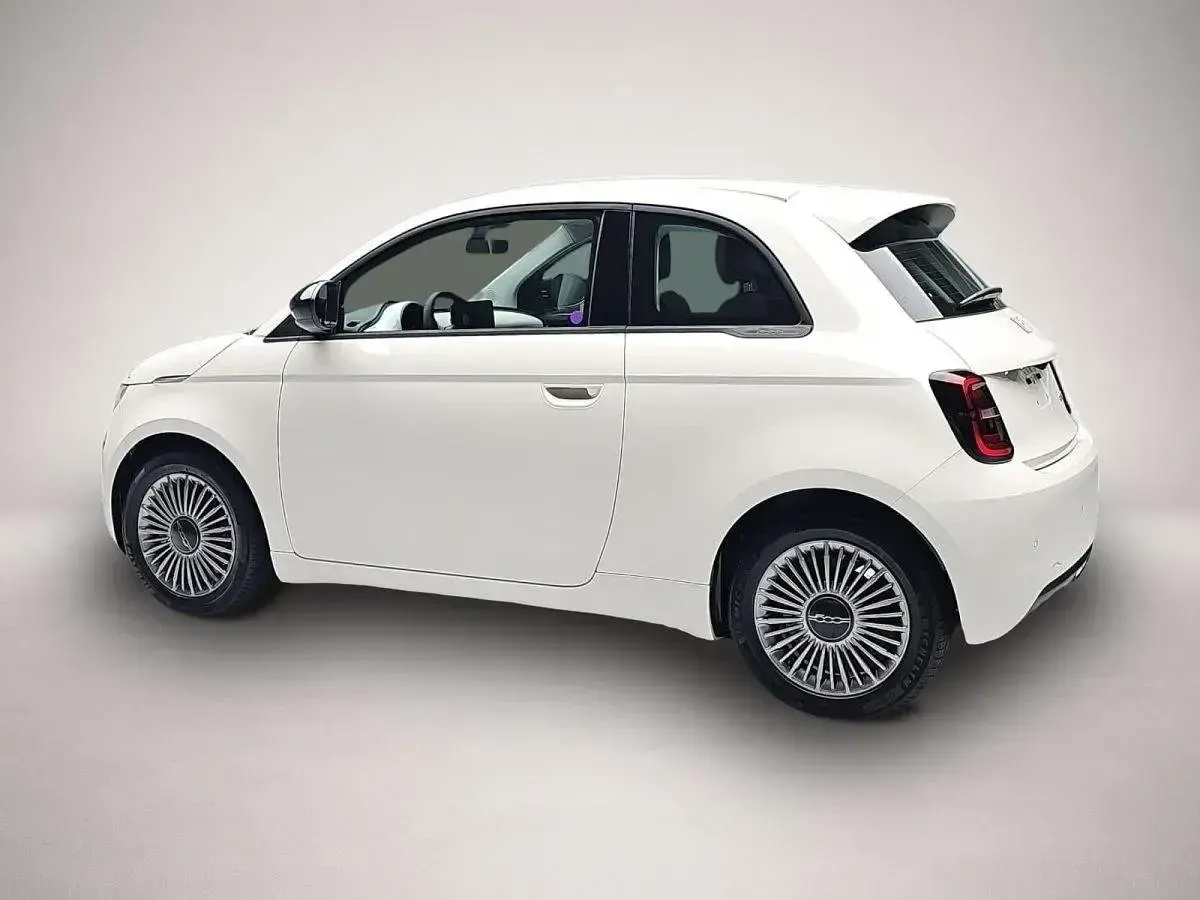 Neu Fiat 500 Icon 65 PS (47 kW) 2026 Manufacturer Kleinwagen