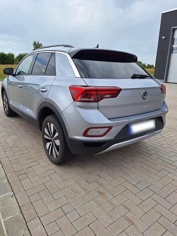 Usata VW T-Roc Move 110 CV (80 kW) 2023 Argento SUV