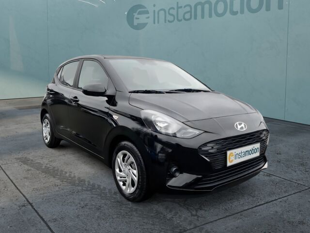 Gebraucht Hyundai i10 Select 67 PS (49 kW) 2024 Schwarz Kleinwagen