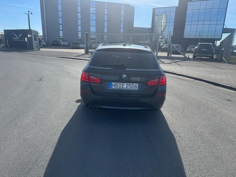 Gebraucht BMW 525 218 PS (160 kW) 2011 Schwarz Kombi