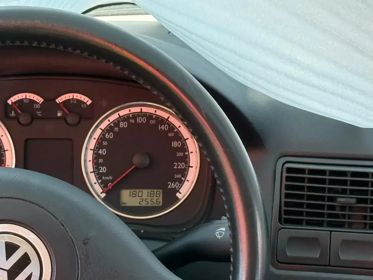 Gebraucht VW Golf 110 PS (80 kW) 2002 Grau Coupé