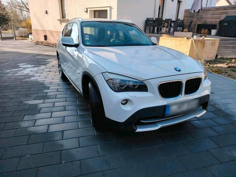 Gebraucht BMW X1 143 PS (105 kW) 2011 Weiß SUV