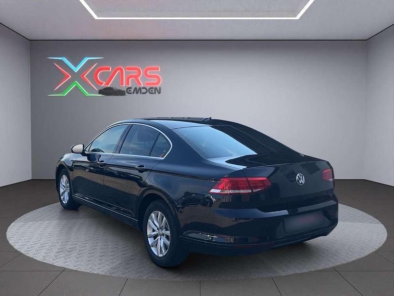 Gebraucht VW Passat Comfortline 150 PS (110 kW) 2018 Schwarz Limousine