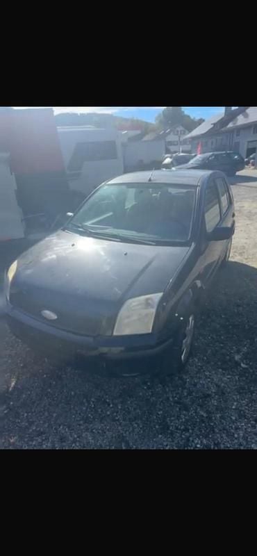 Blau Gebraucht 2005 Ford Fusion Kleinwagen | 790 € (Superpreis) - Bild 1/4