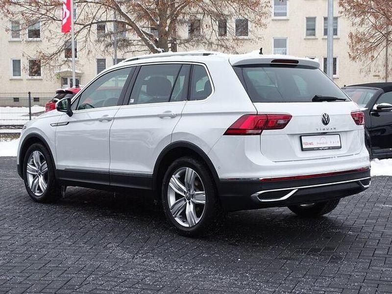 Gebraucht VW Tiguan Elegance 150 PS (110 kW) 2022 Pure white SUV