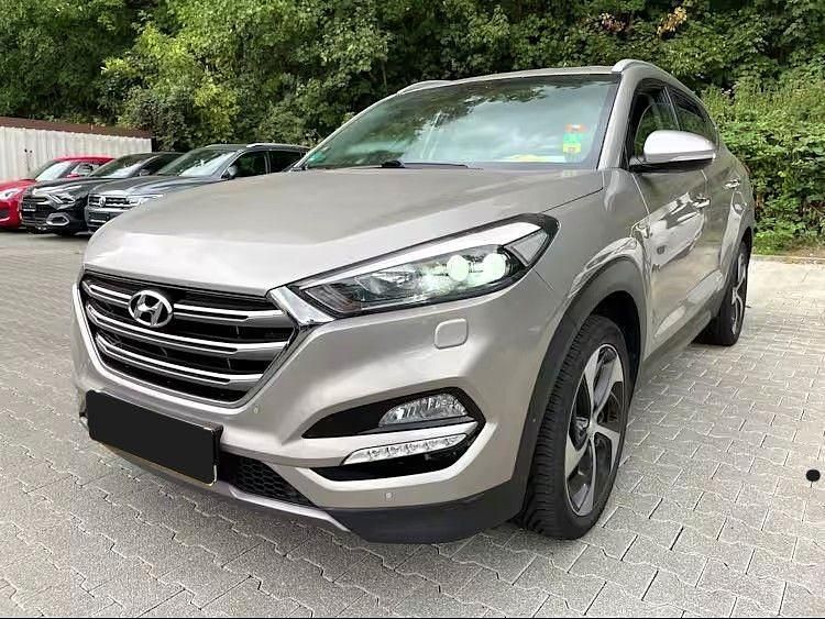 Weiß Gebraucht 2016 Hyundai Tucson Premium SUV | 16.900 € (Fairer Preis) - Bild 1/4