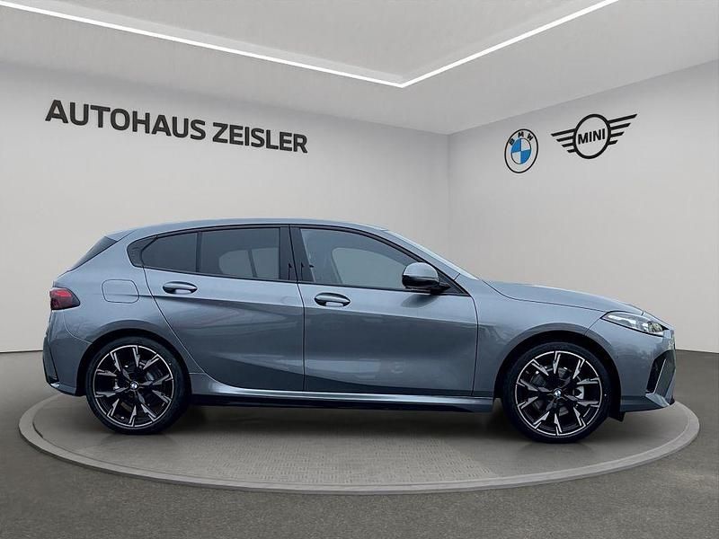 Uusi BMW 120 Performance 170 HP (125 kW) 2025 Harmaa Viistoperä