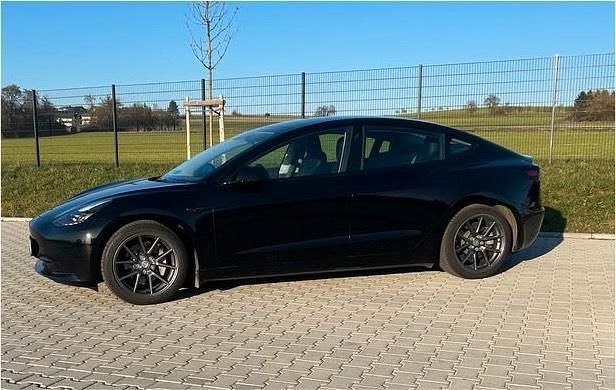 Gebraucht Tesla Model 3 Standard Range 208 kW (283 PS) 2022 Schwarz Limousine