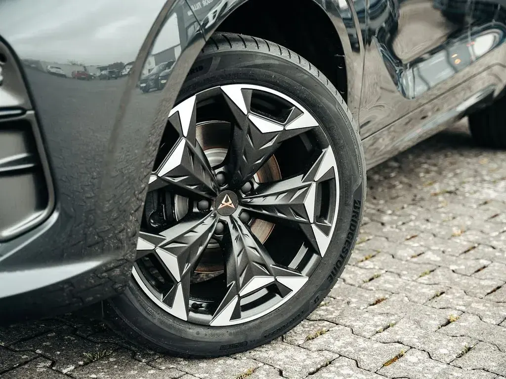 Neu Cupra Terramar VZ 265 PS (194 kW) 2026 Grau SUV